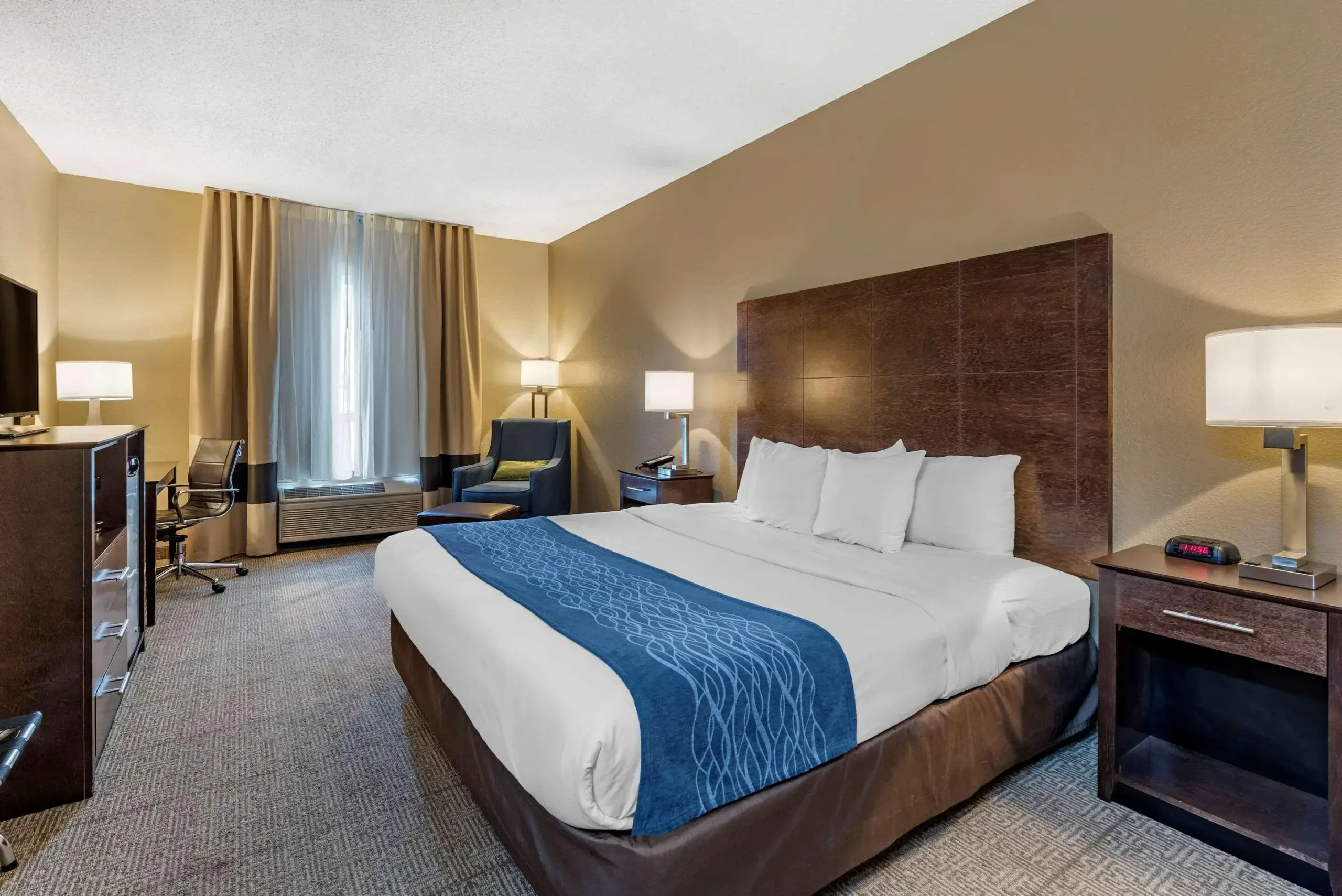 livonia hotels michigan